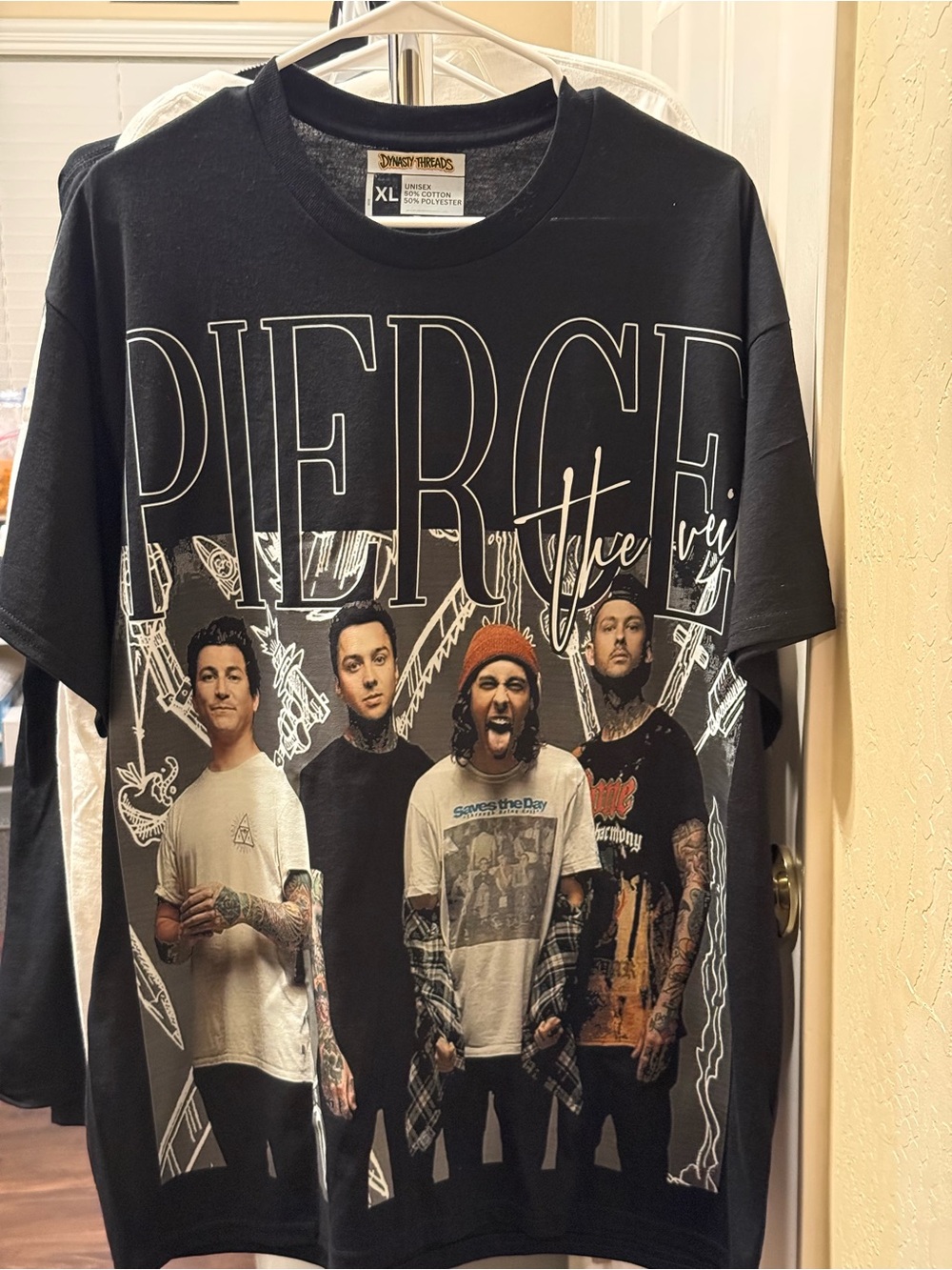 New Pierce The Veil Black Graphic Band T‑Shirt – XL